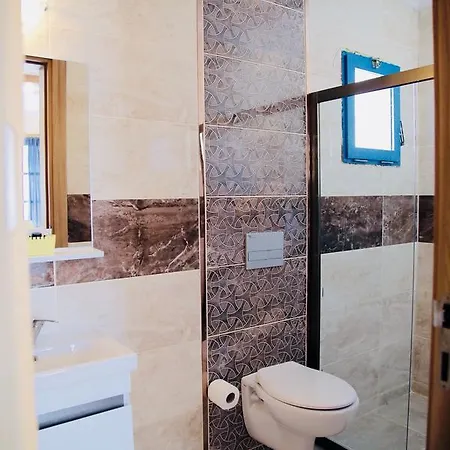 Avlulu Konak Hotel Alaçatı